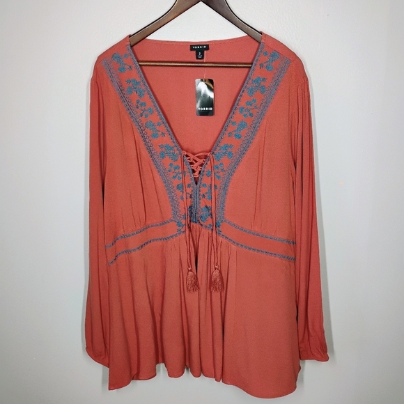 Torrid Babydoll Rayon Crepe Embroidered Lace Up Top Boho Peasant Plus Size 2X - Picture 11 of 11